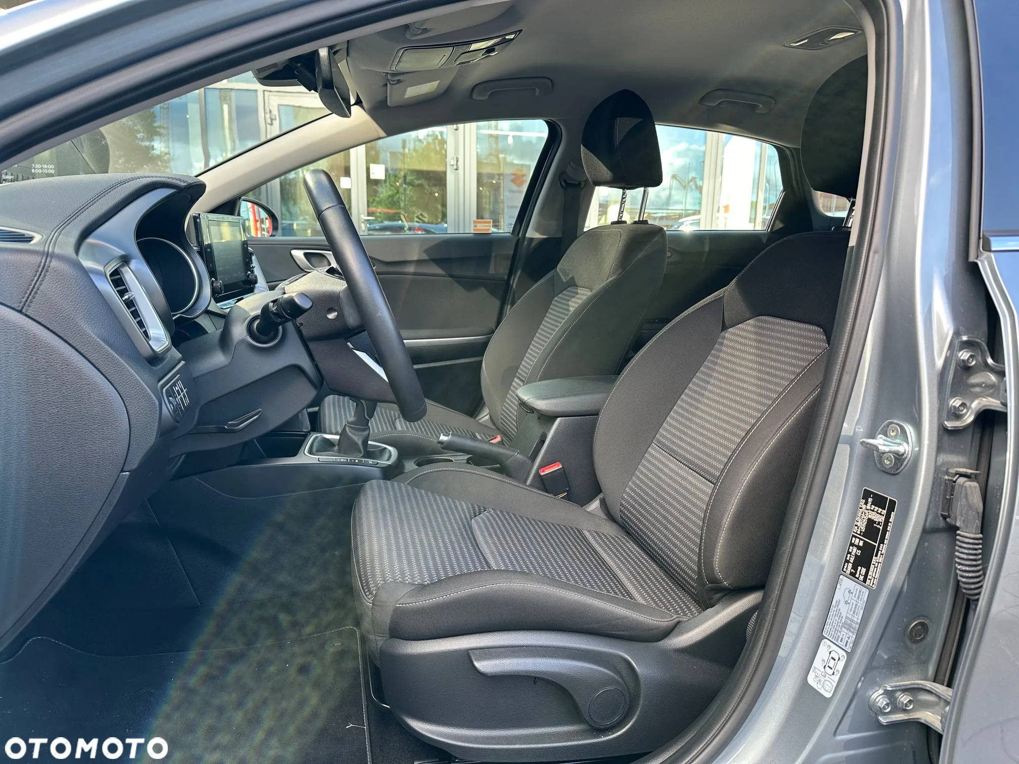 Kia Ceed 1.5 T-GDI M - 11