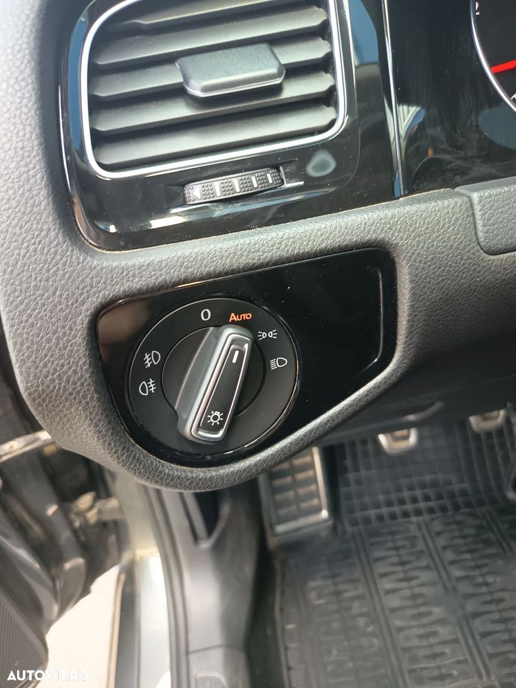 Volkswagen Golf - 11