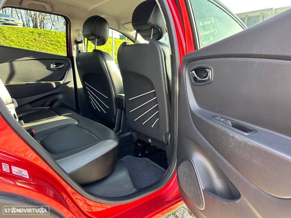 Renault Captur dCi 90 EDC Helly Hansen - 29