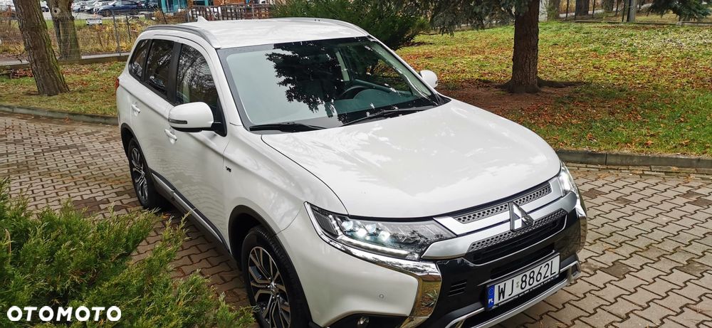 Mitsubishi Outlander - 4