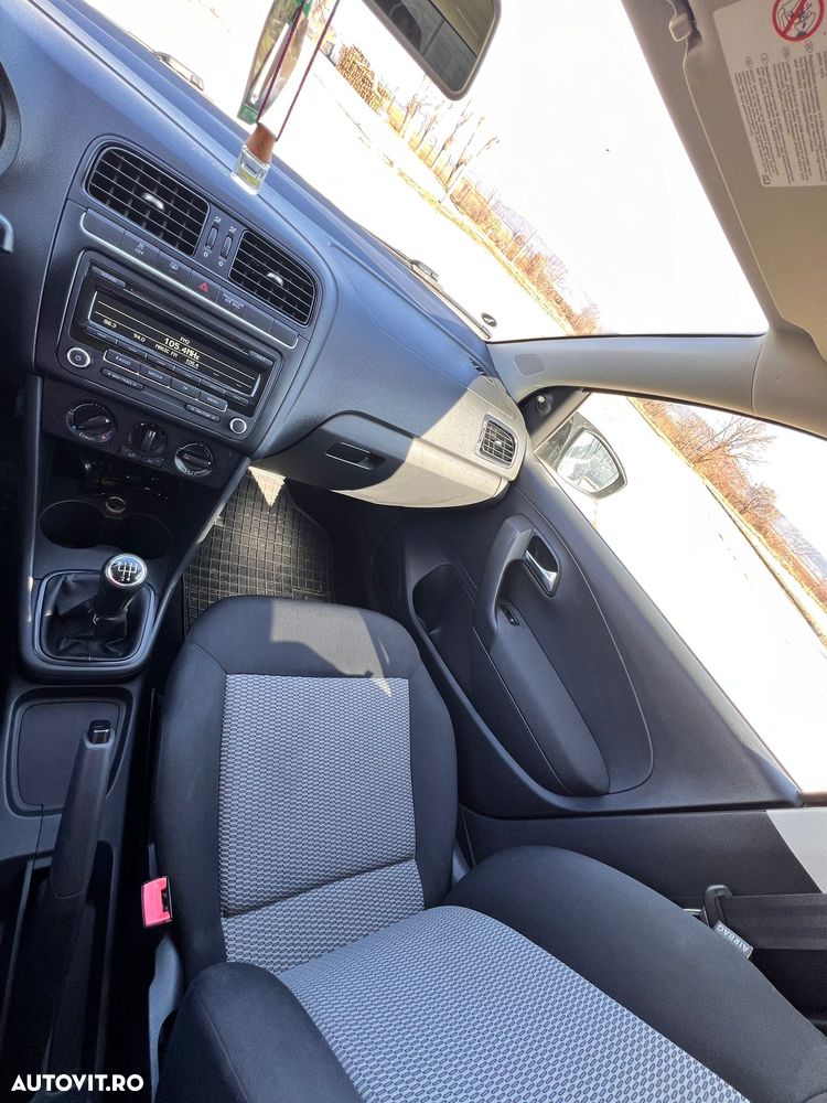 Volkswagen Polo - 8
