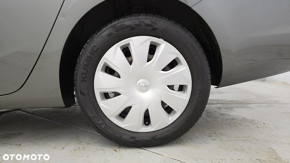 Opel Astra 1.6 CDTI Enjoy - 24