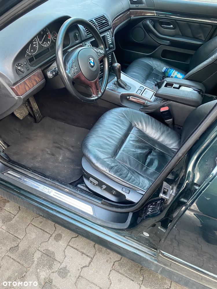 BMW Seria 5 525i - 4