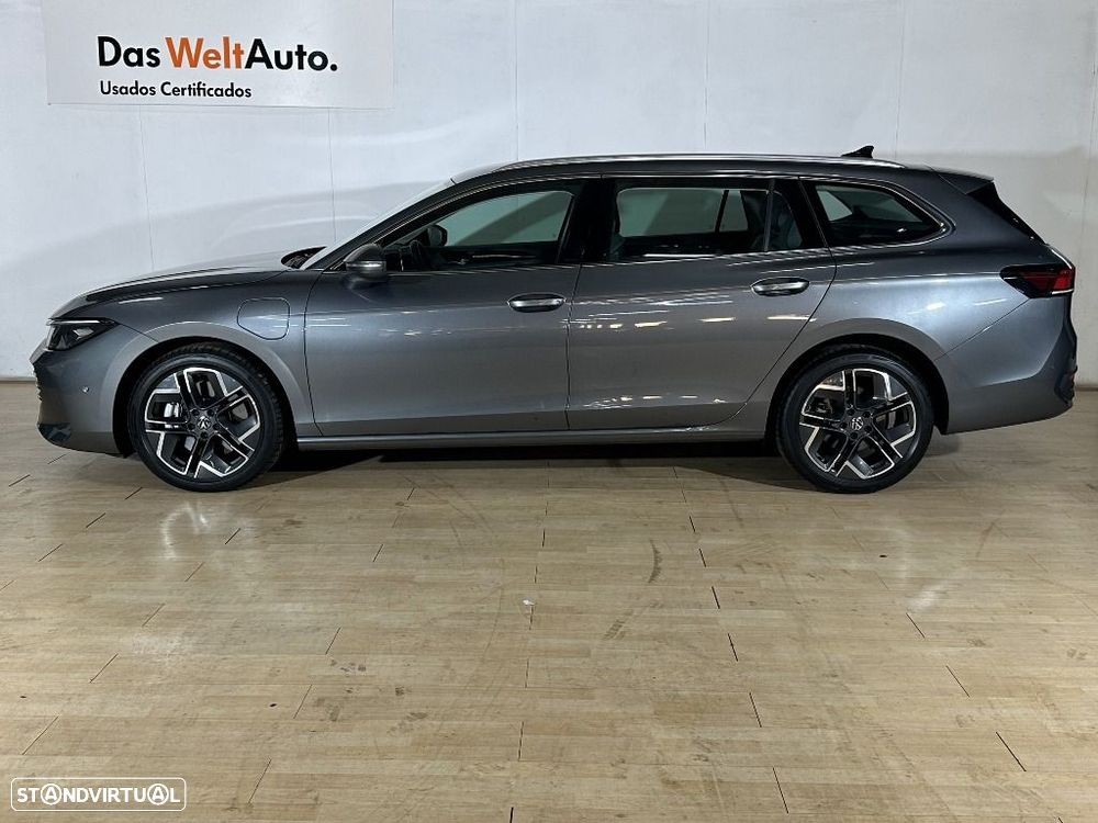 VW Passat Variant - 3