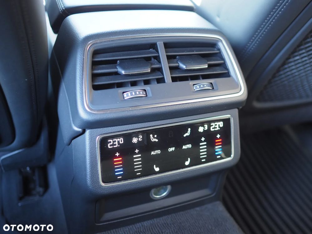 Audi A6 Avant - 32