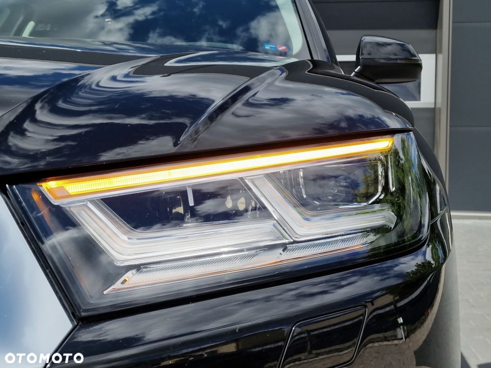 Audi Q5 35 TDI S tronic design - 8