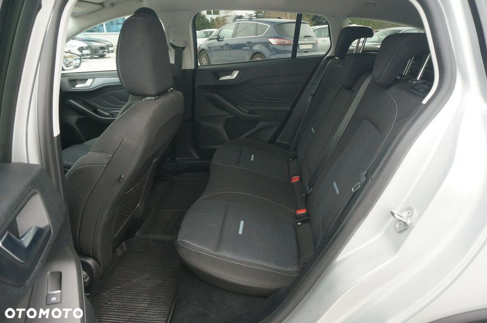Ford Focus - 25