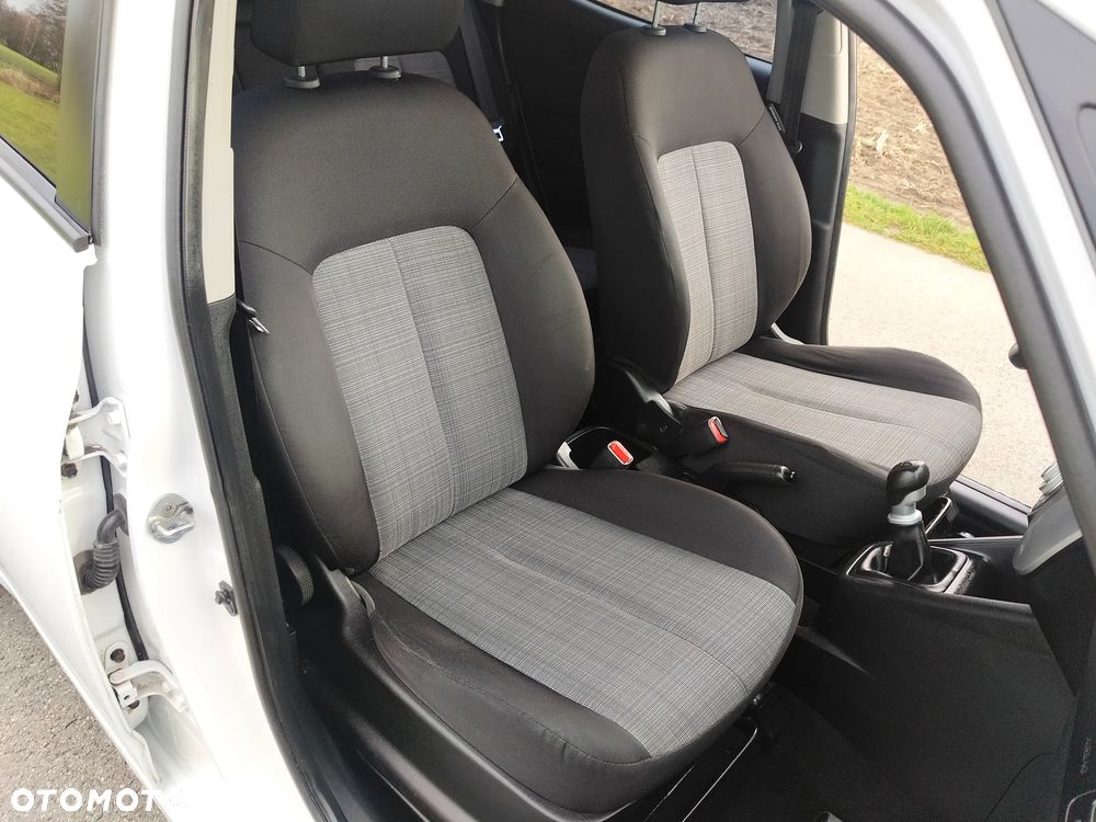 Kia Venga 1.4 CVVT Business Line - 17