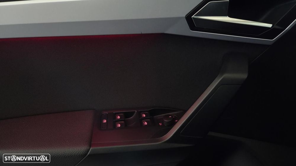 SEAT Arona 1.0 TSI FR - 12