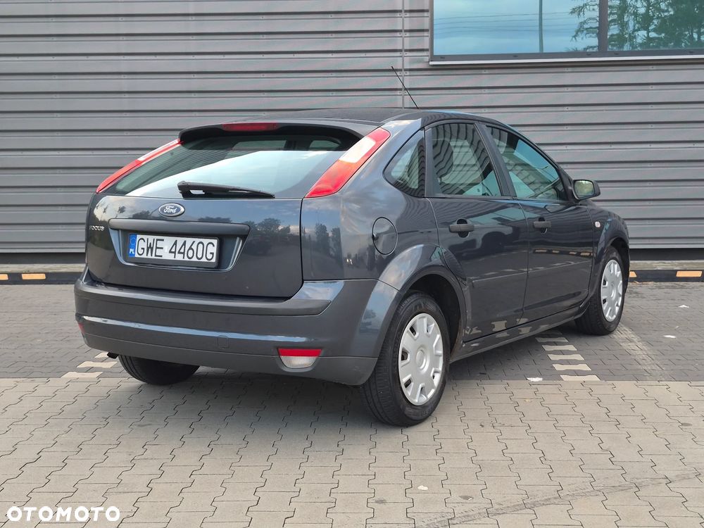 Ford Focus 1.6 16V Fun - 4