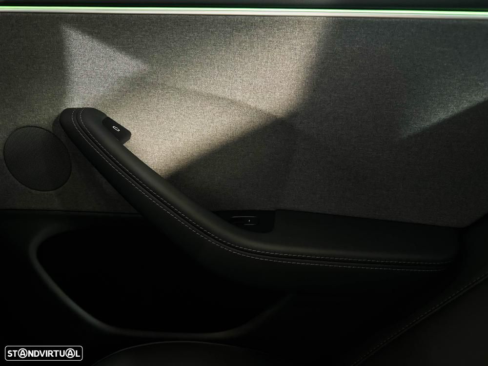 Tesla Model 3 Standard Range Plus RWD - 30