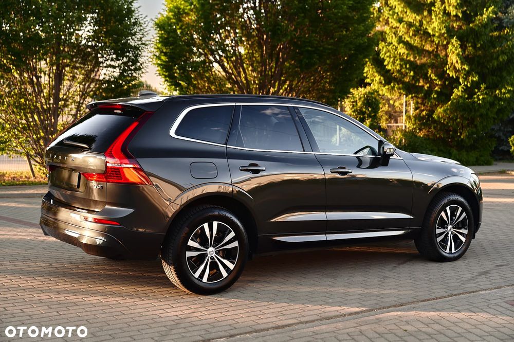 Volvo XC 60 B4 D AWD Momentum Pro - 14