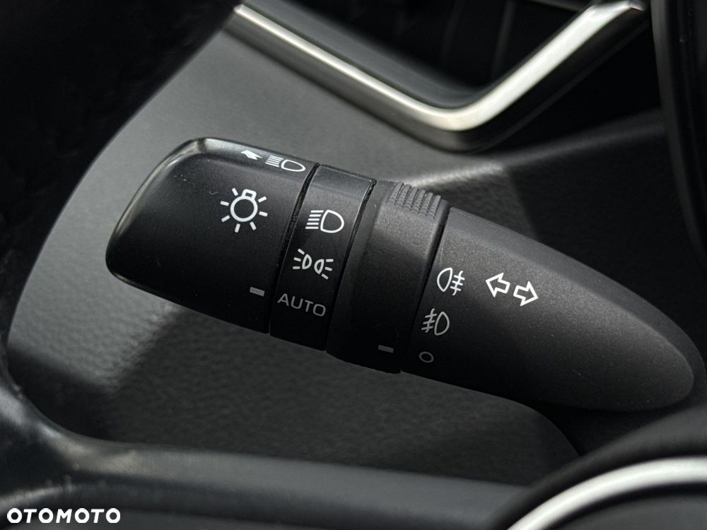 Toyota Corolla 1.8 Hybrid Comfort - 20