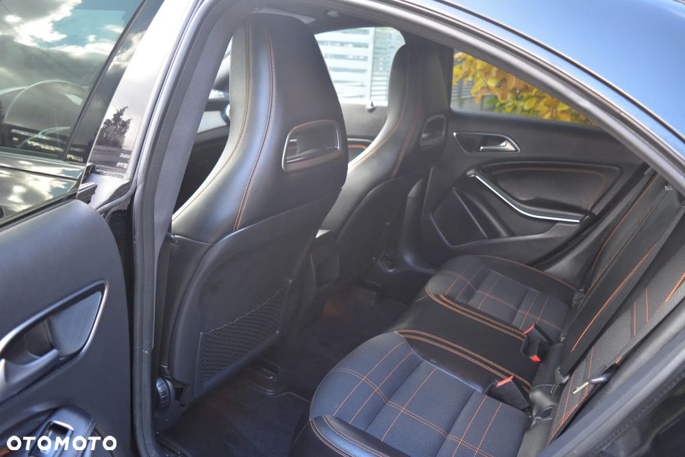 Mercedes-Benz CLA 180 7G-DCT StreetStyle - 20