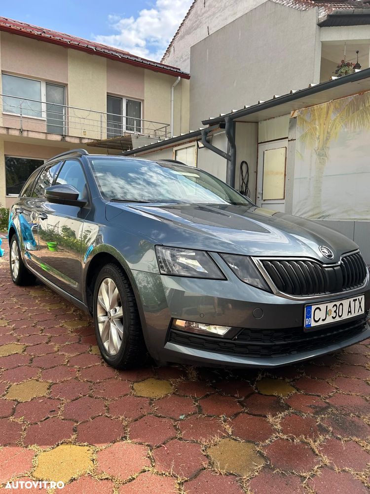 Skoda Octavia 1.6 TDI DSG Style - 1