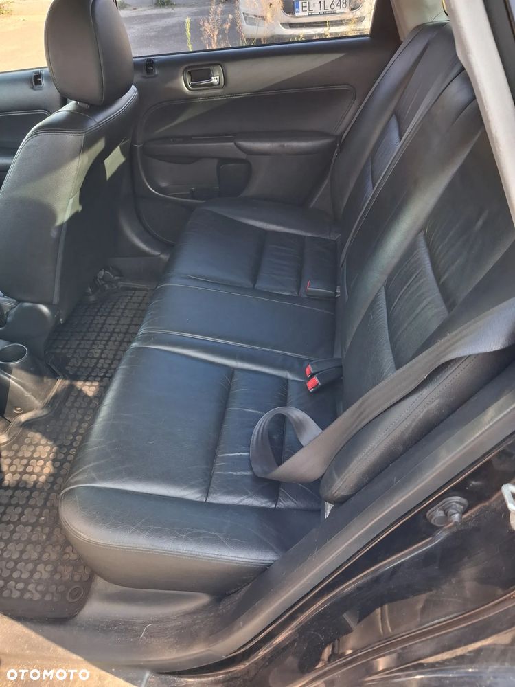Honda Civic 1.6i ES - 4