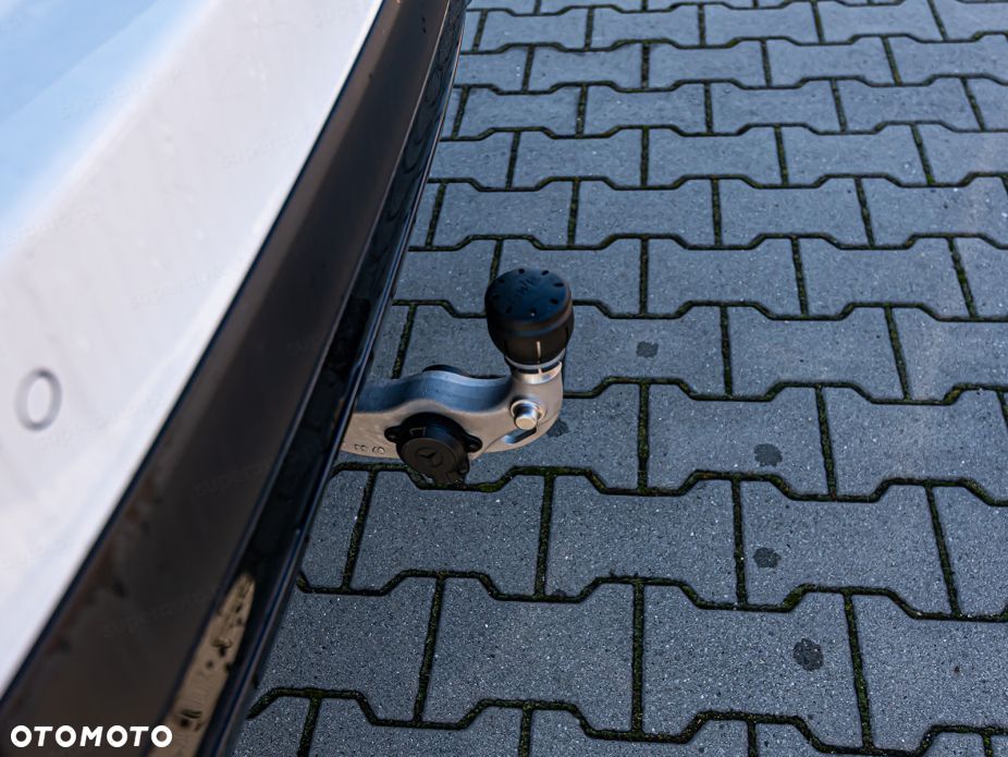 Mercedes-Benz GLC - 16