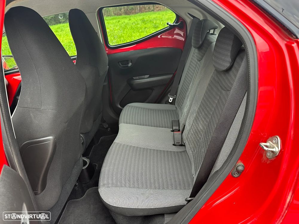 Toyota Aygo x-play - 8