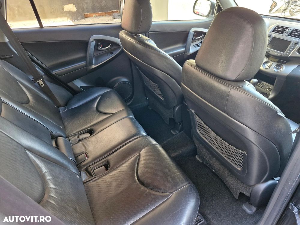 Toyota RAV4 2.2 D-4D 4x4 Automatik Executive - 7