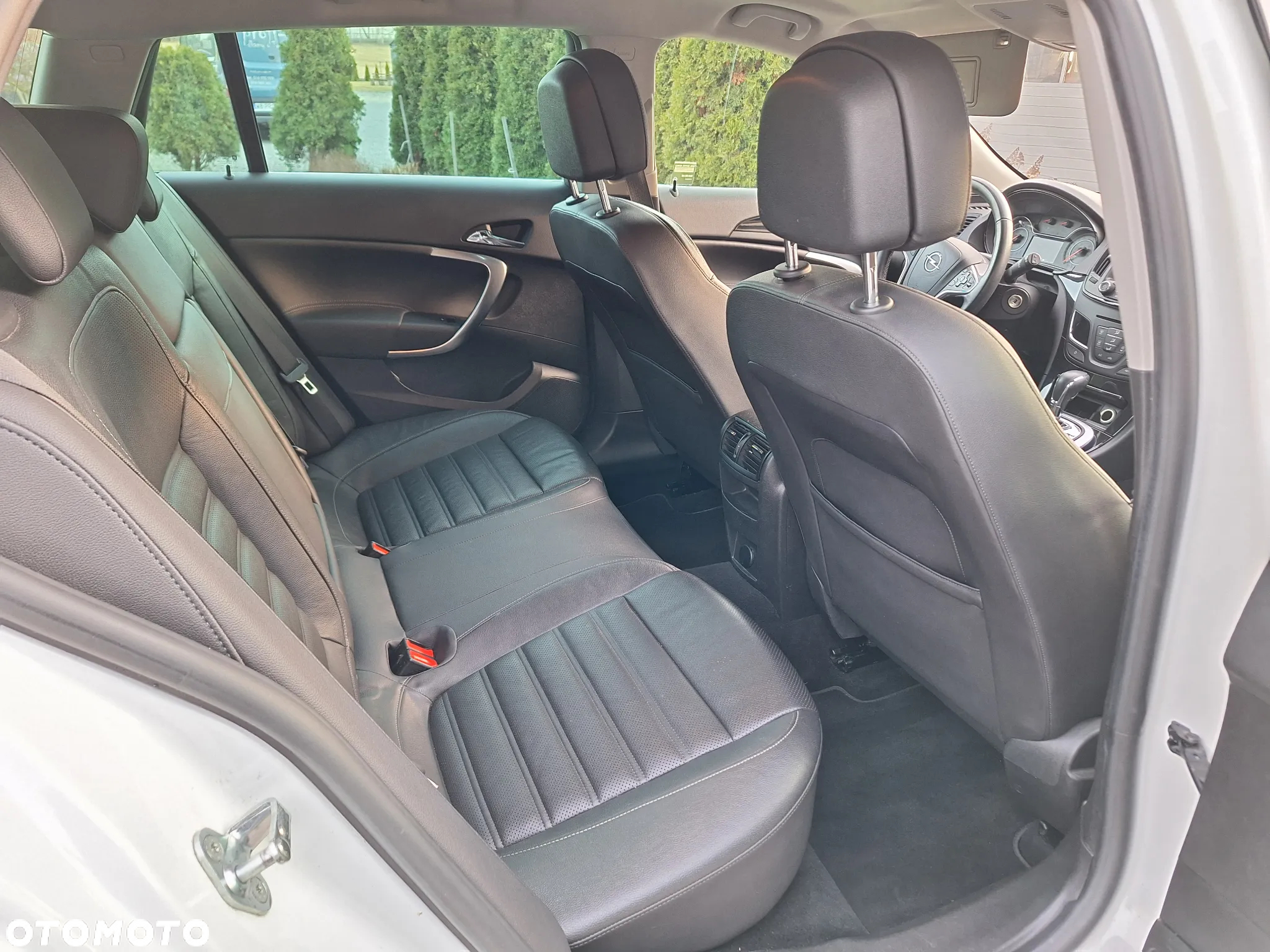 Opel Insignia 1.6 T Executive EU6 - 11