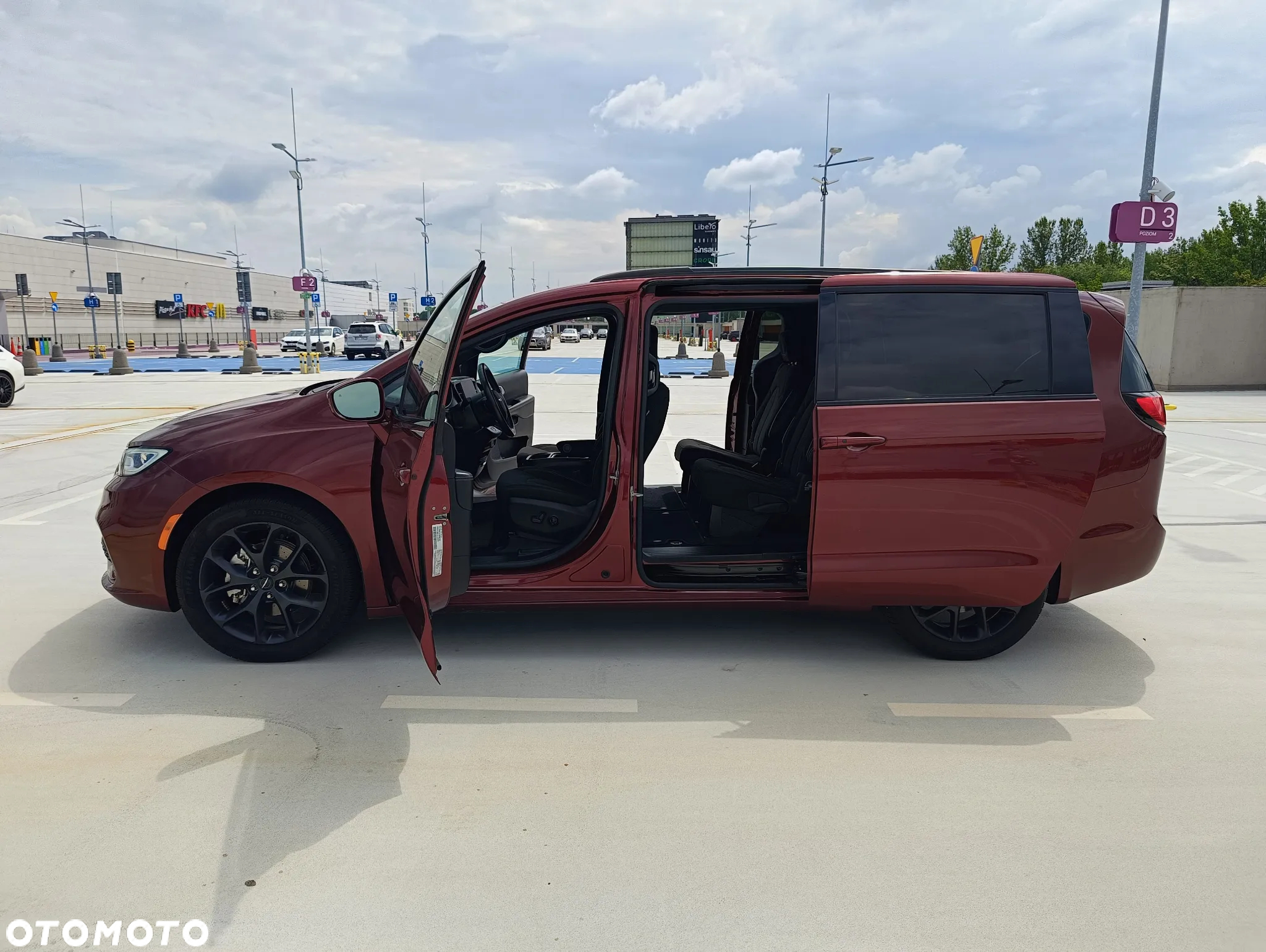 Chrysler Pacifica - 9