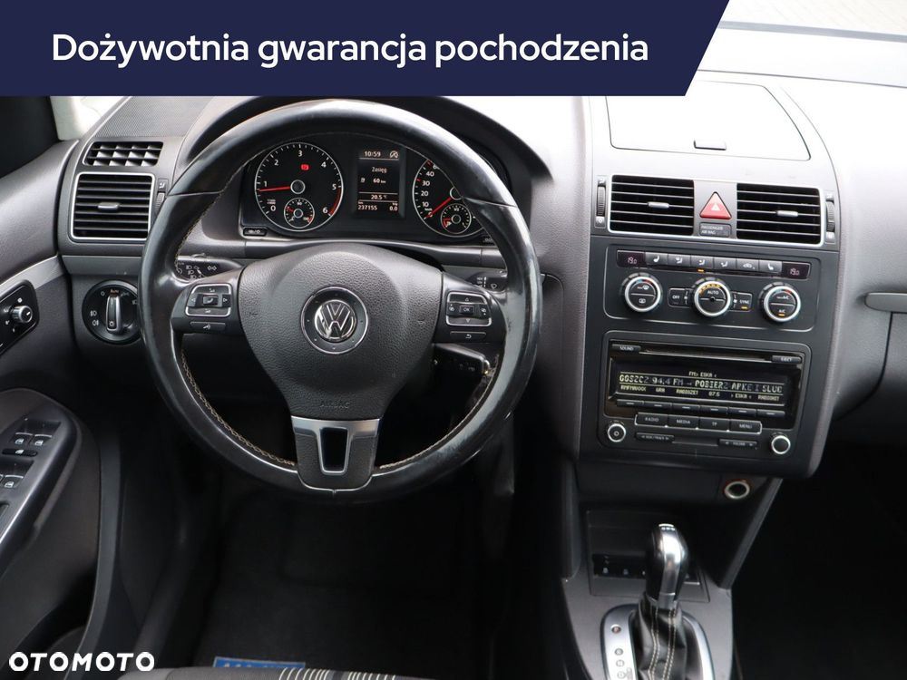 Volkswagen Touran - 9