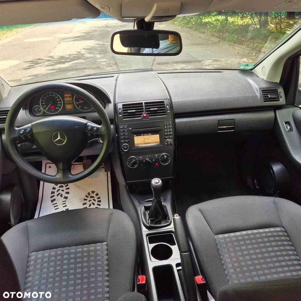 Mercedes-Benz Klasa A 160 BlueEFFICIENCY Special Edition - 8