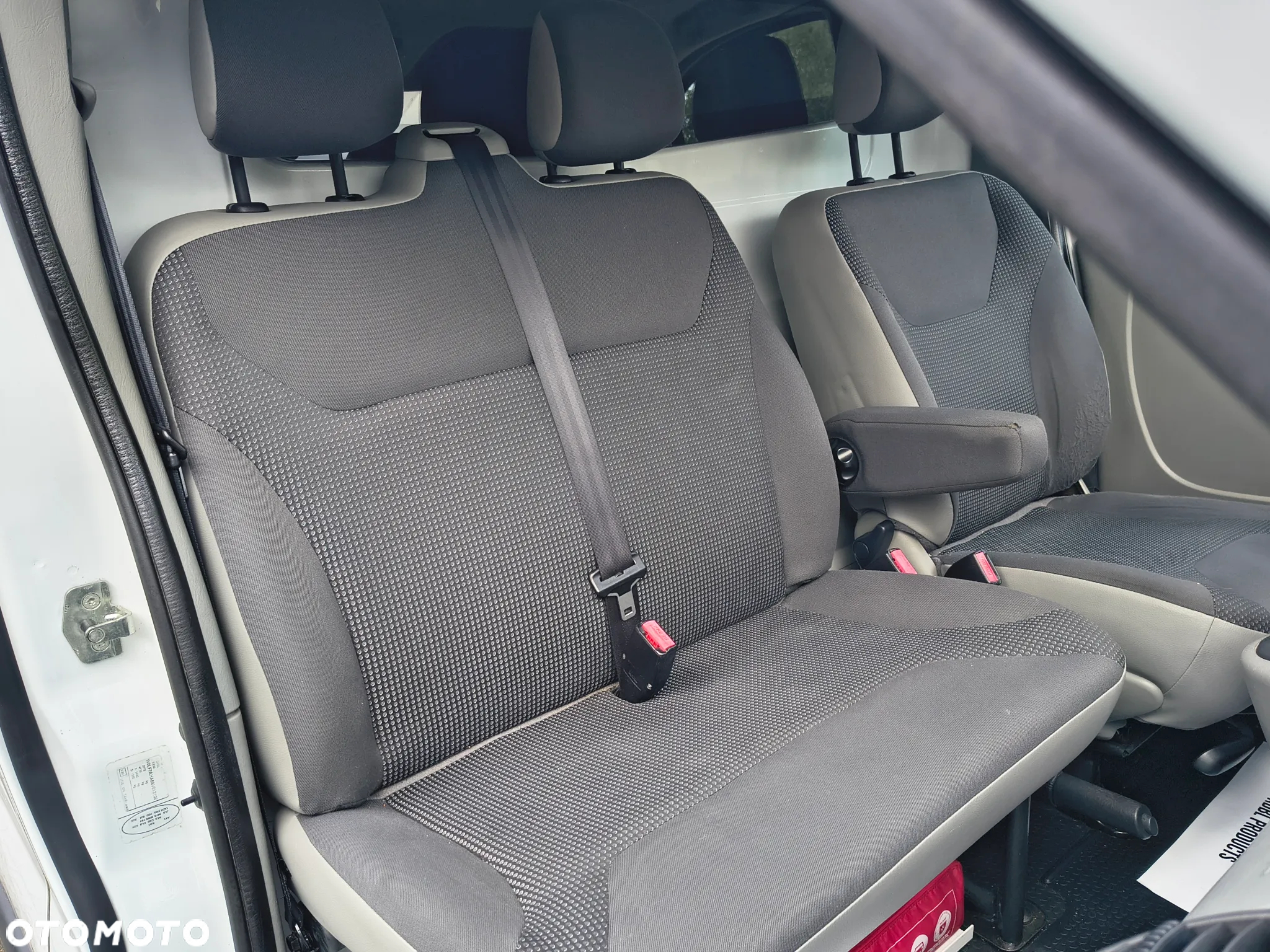 Opel Vivaro - 13