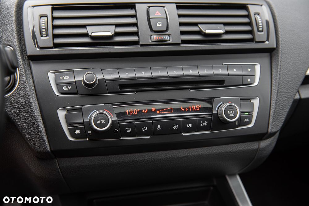 BMW Seria 1 116i Sport Line - 21