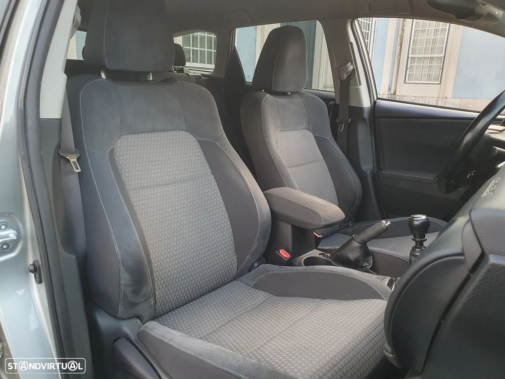 Toyota Auris Touring Sports 1.4 D-4D Comfort+Pack Sport - 42