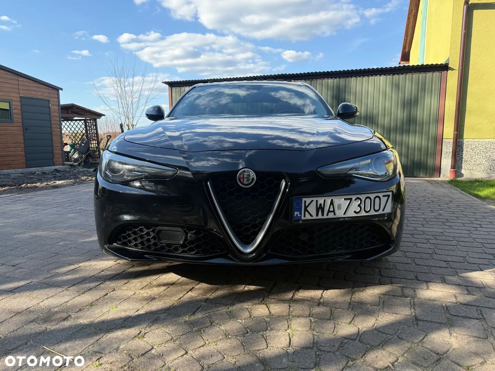 Alfa Romeo Giulia - 8