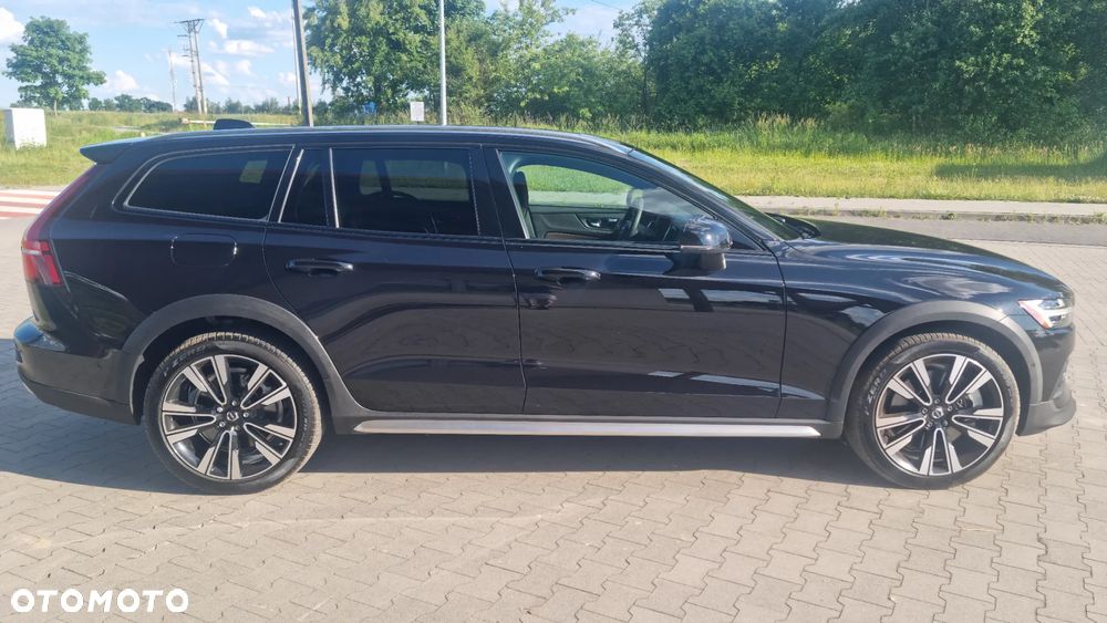 Volvo V60 Cross Country - 5