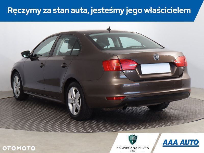 Volkswagen Jetta - 5