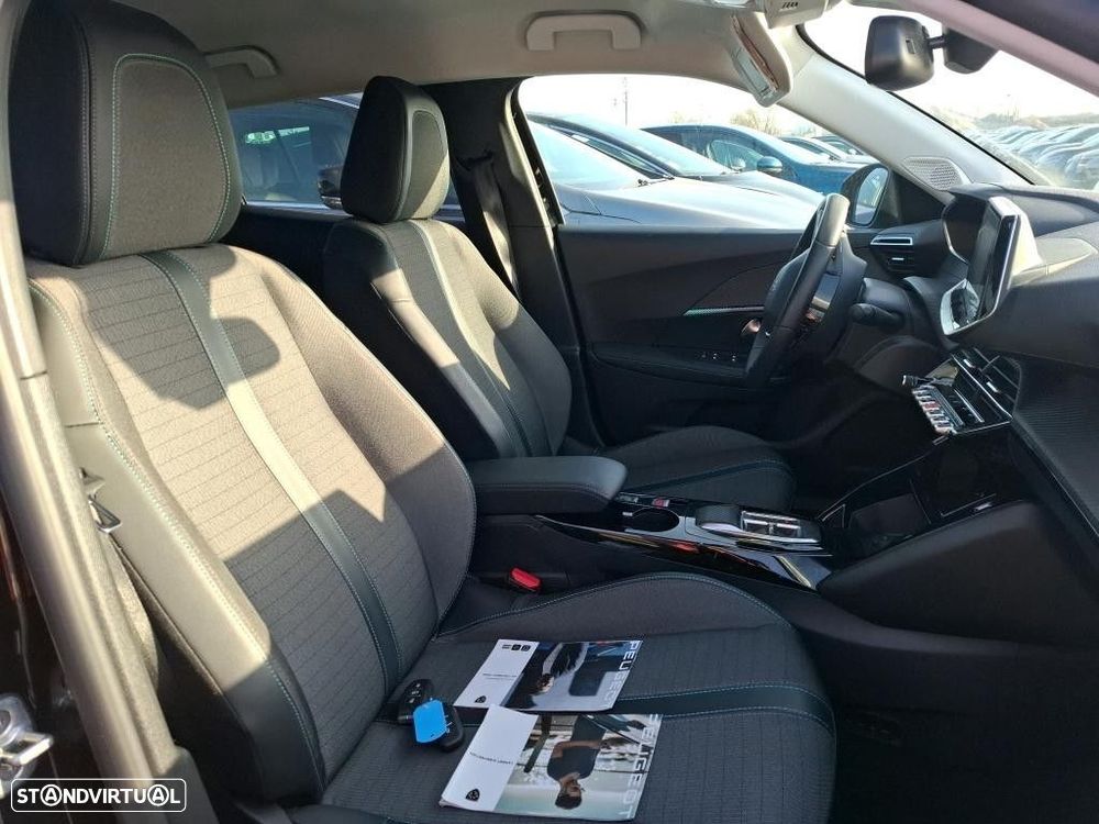 Peugeot e-2008 50 kWh Allure Pack - 4