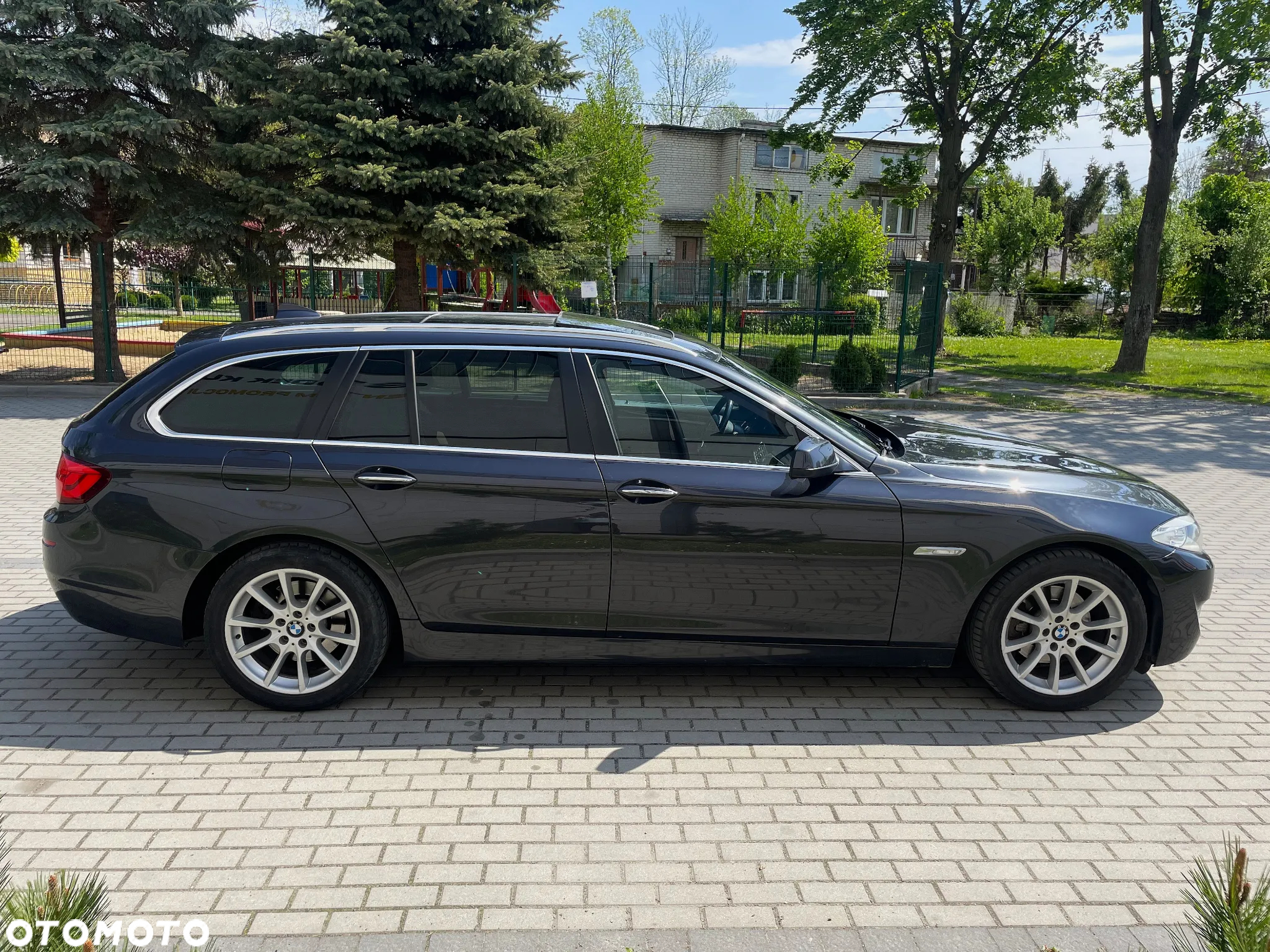 BMW Seria 5 520d Touring - 4
