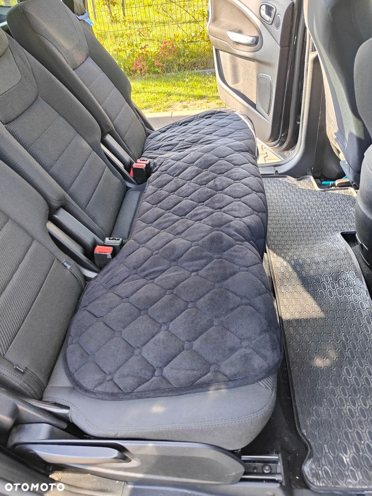 Ford S-Max - 17