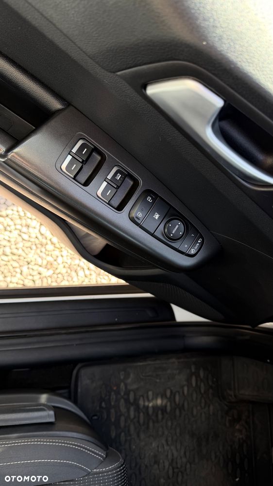 Kia Sportage 1.7 CRDI 2WD Dream-Team Edition - 18