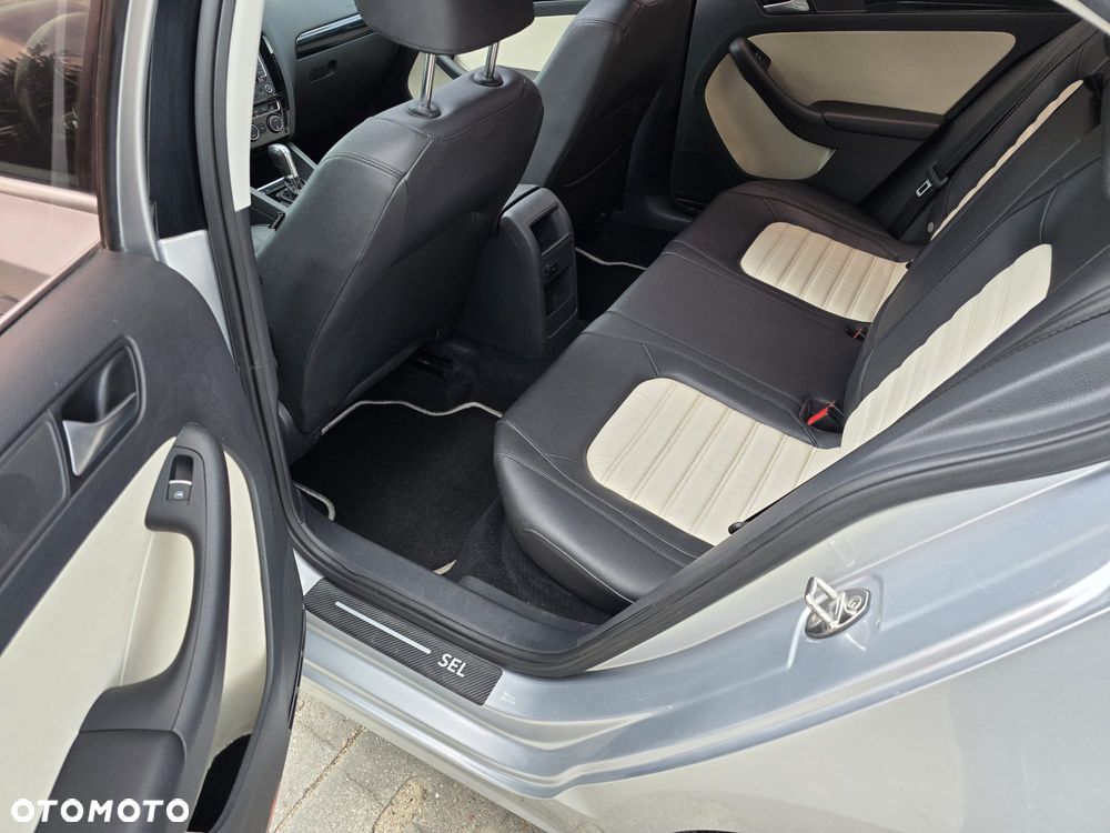 Volkswagen Jetta 1.8T SE - 16