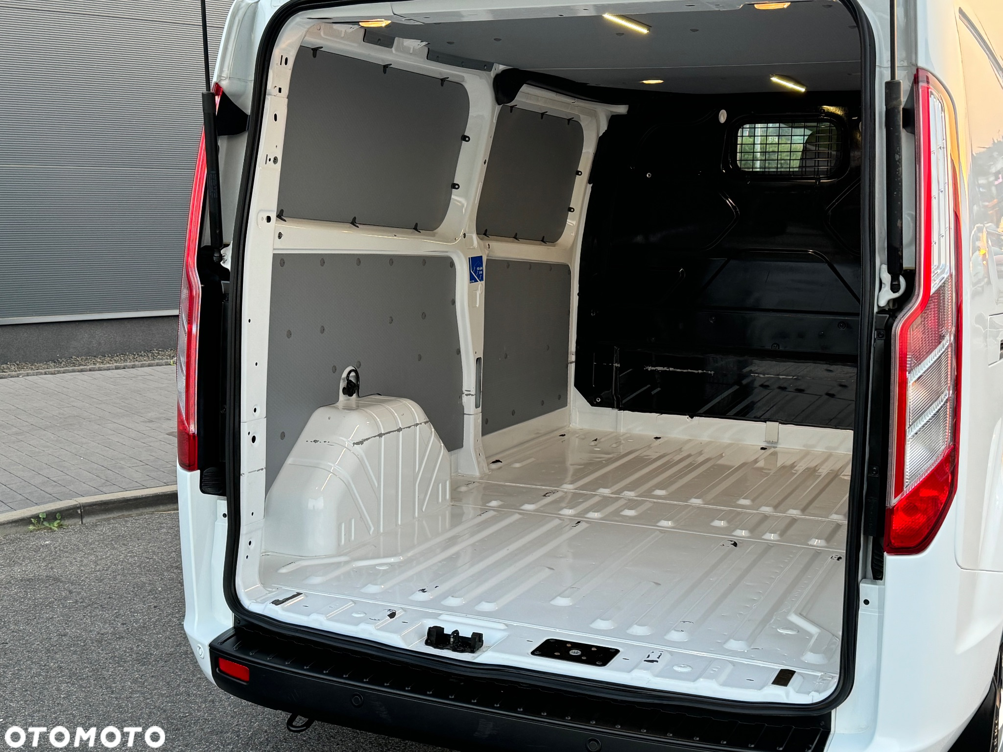 Ford Transit Custom - 9