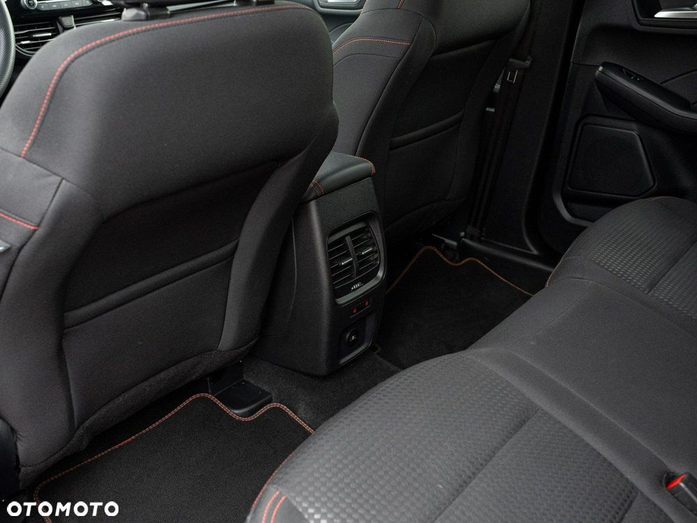 Ford Kuga - 27