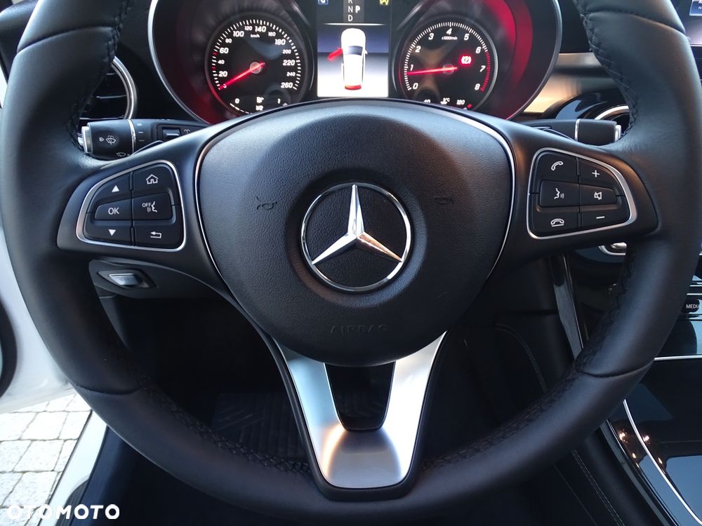 Mercedes-Benz GLC 250 4Matic 9G-TRONIC - 28