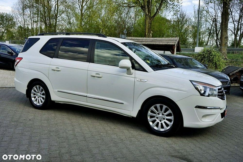 SsangYong/KGM Rodius - 12