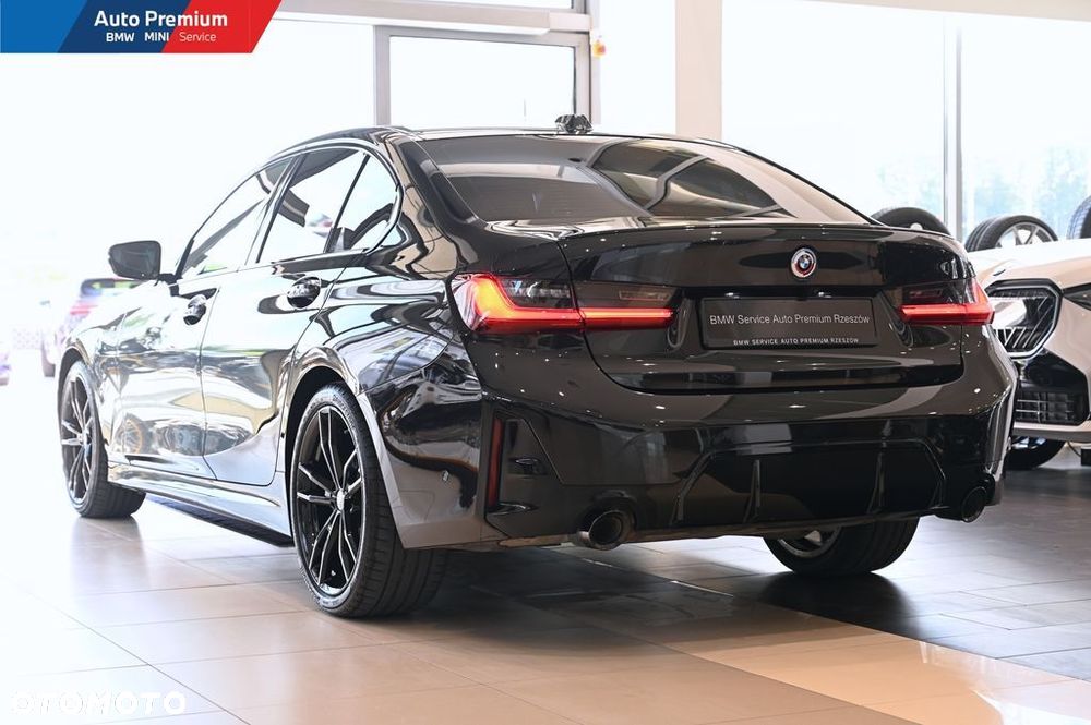 BMW Seria 3 330i xDrive - 23