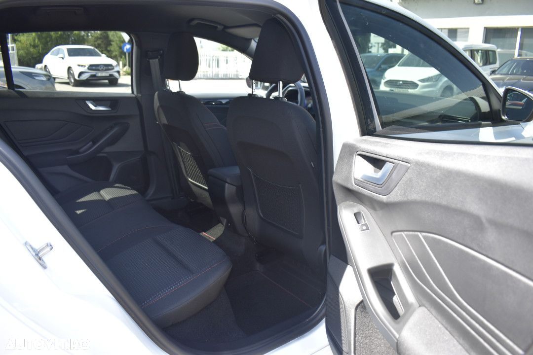 Ford Focus - 14