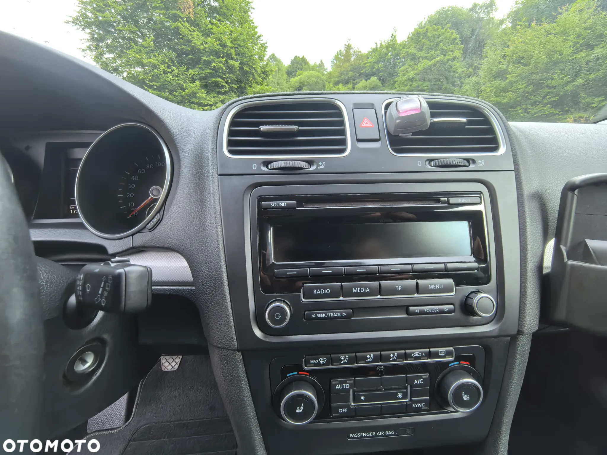 Volkswagen Golf - 28