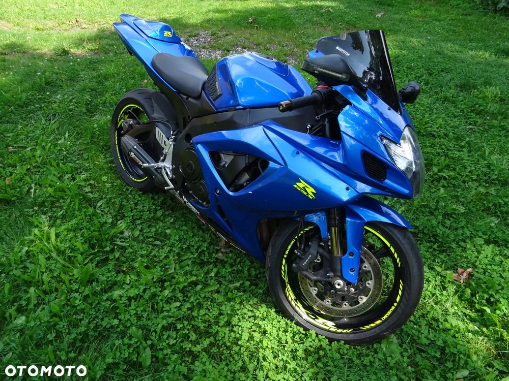 Suzuki GSX-R - 22
