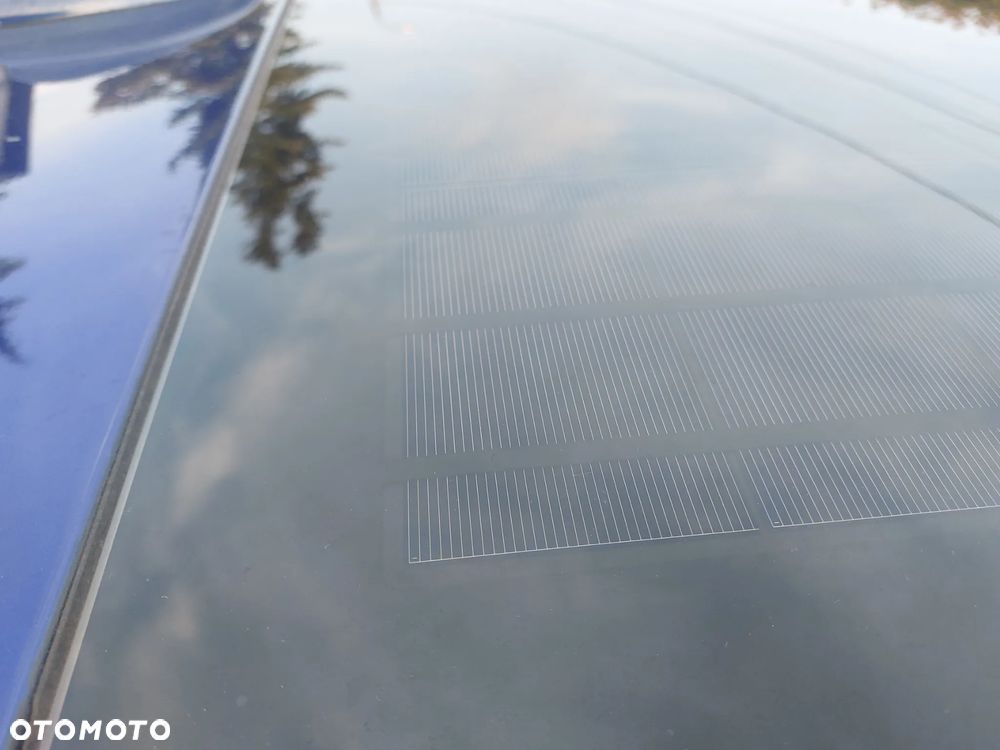 Toyota Prius (Hybrid) Comfort - 11