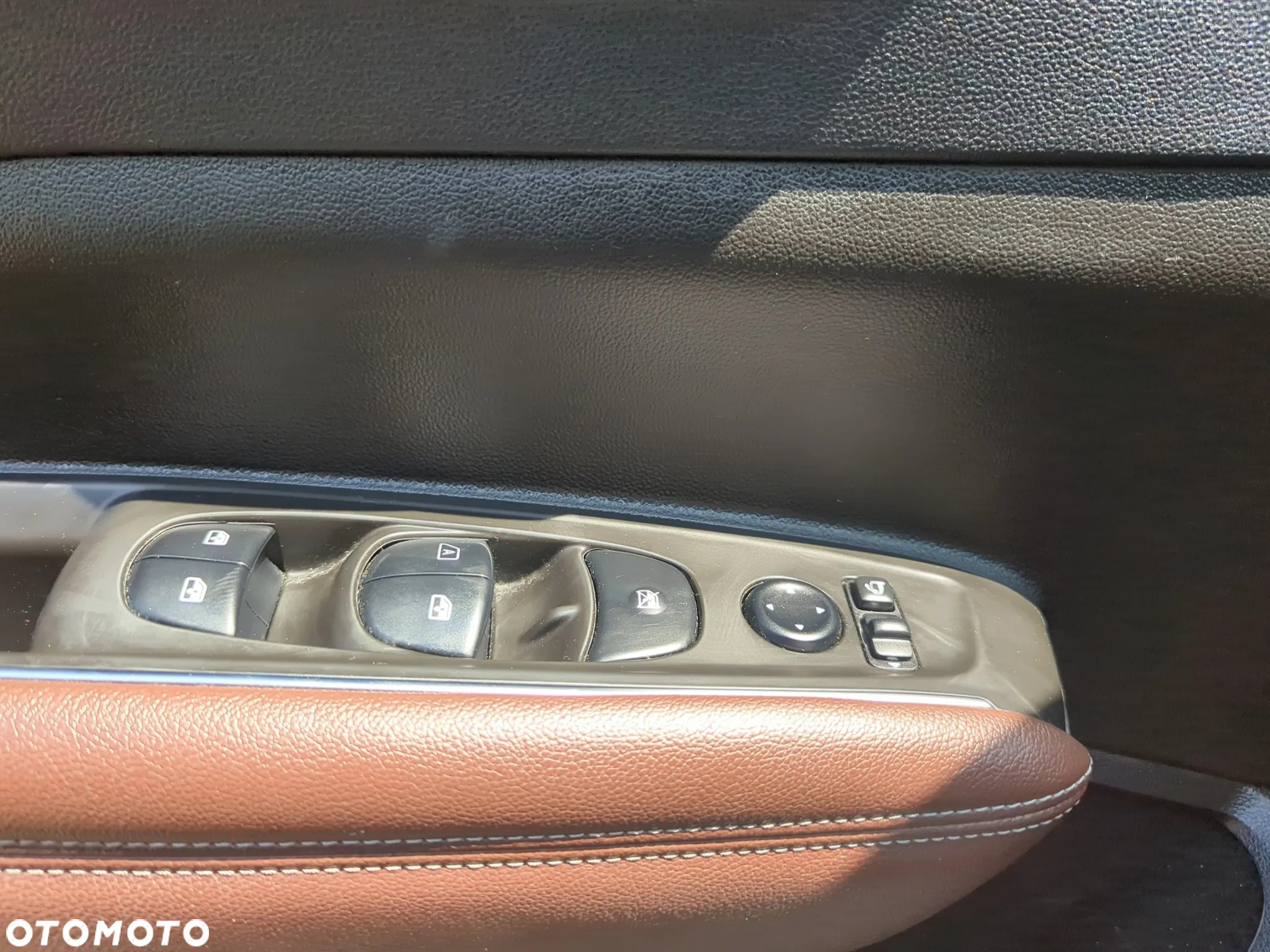 Renault Koleos 1.6 dCi Intens - 25