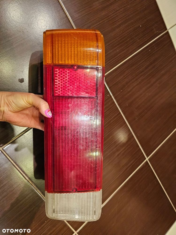 LAMPA PRAWY TYŁ BEZ PĘKNIĘĆ BMW 3 E21 - 8