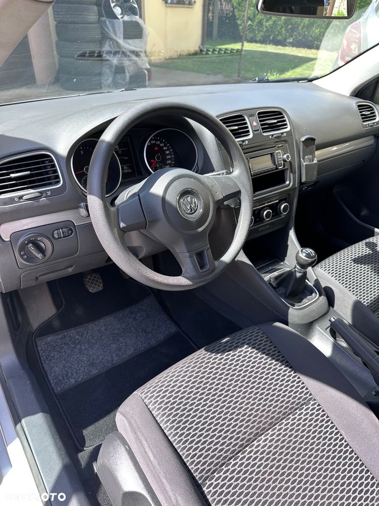 Volkswagen Golf - 18